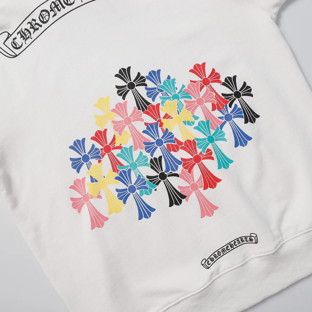M25—P210 -Chrome Hearts/Chrome Hearts printed sweatshirt cardigan jacket -420 grams of high-density, high-quality wool, soft, delicate and skin-friendly, soft and silky to the touch, warm and skin-friendly -The hardware zipper accessories are all customized and full of details -Colour: black white -Size: S M L XL